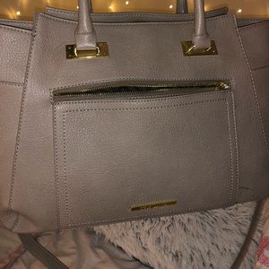STEVE MADDEN TAUPE BAG!